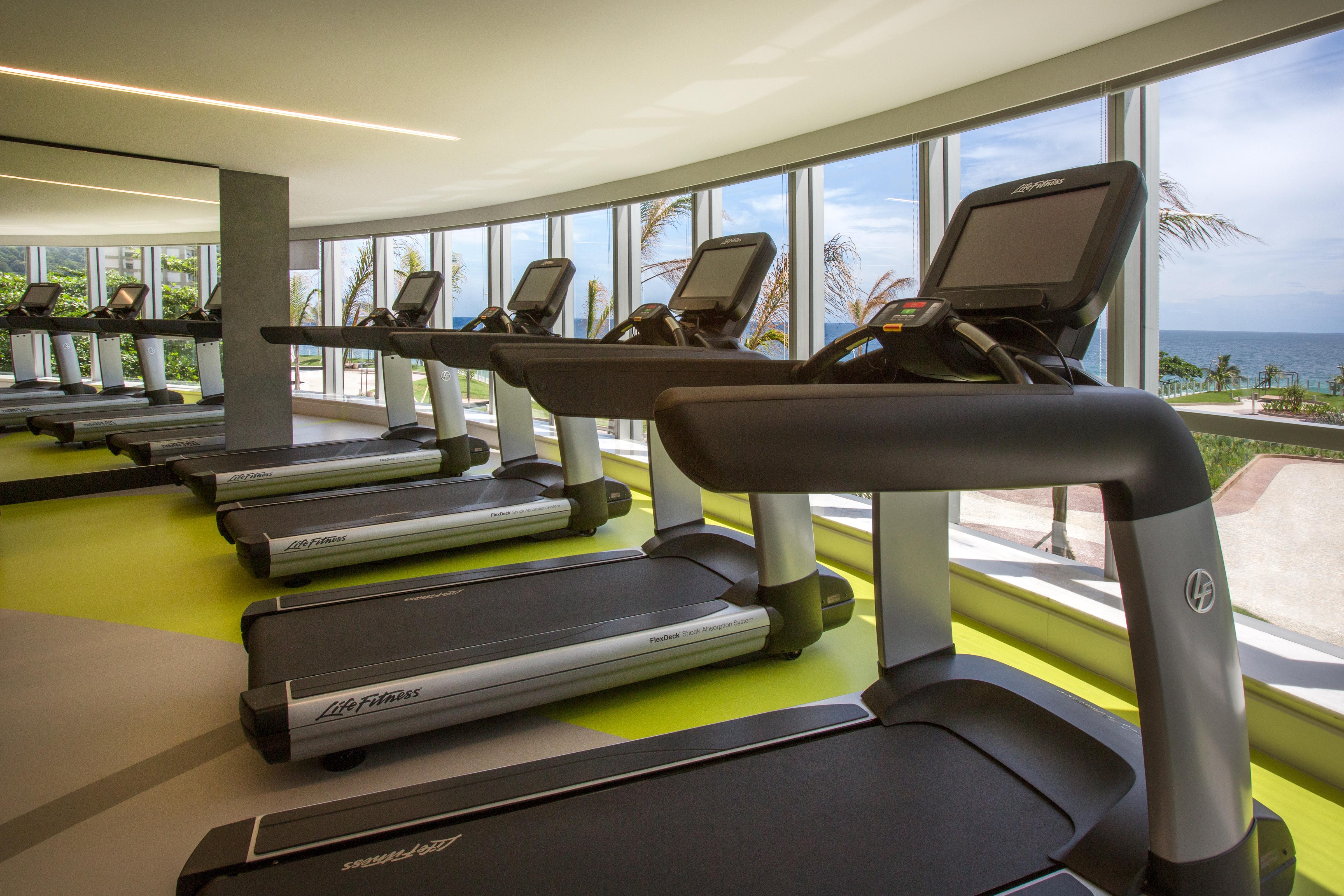 Hotel Nacional Rio De Janeiro - Oficial Esterno foto A row of treadmills