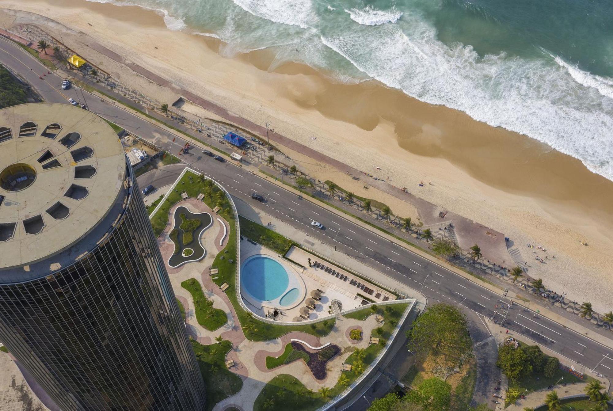 Hotel Nacional Rio De Janeiro - Oficial Esterno foto Aerial view of the pool